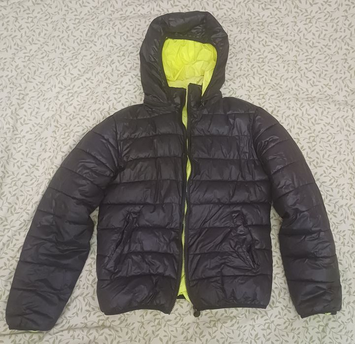 Б/у куртка в отличном состоянии