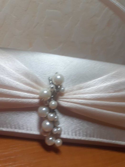 Сумочка  невесты и перчатки