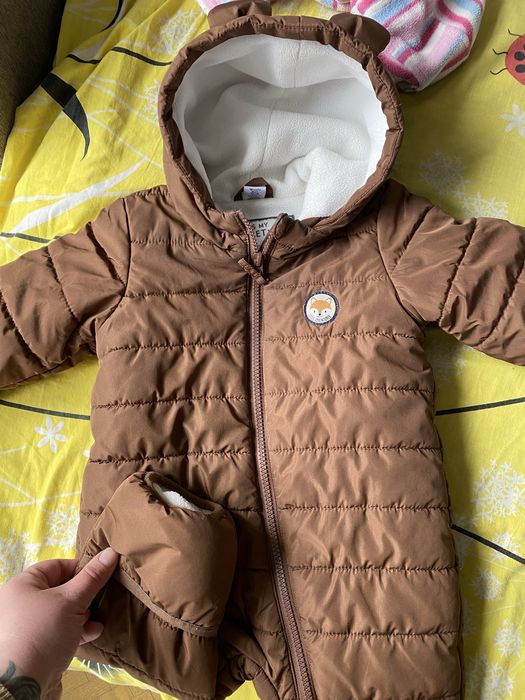 Комбинезон на 4-6 месяцев . На теплую зиму и холодную весну