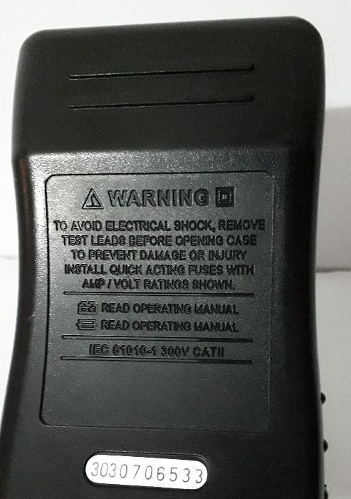 Multímetro digital compacto UNI-T UT30D Usado Sintra • OLX Portugal