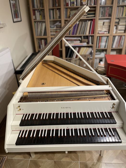 Klawesyn Ranftl, 2 manualy 5 oktaw