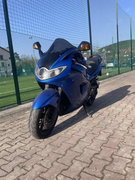 Motocykl Triumph sprint 1050