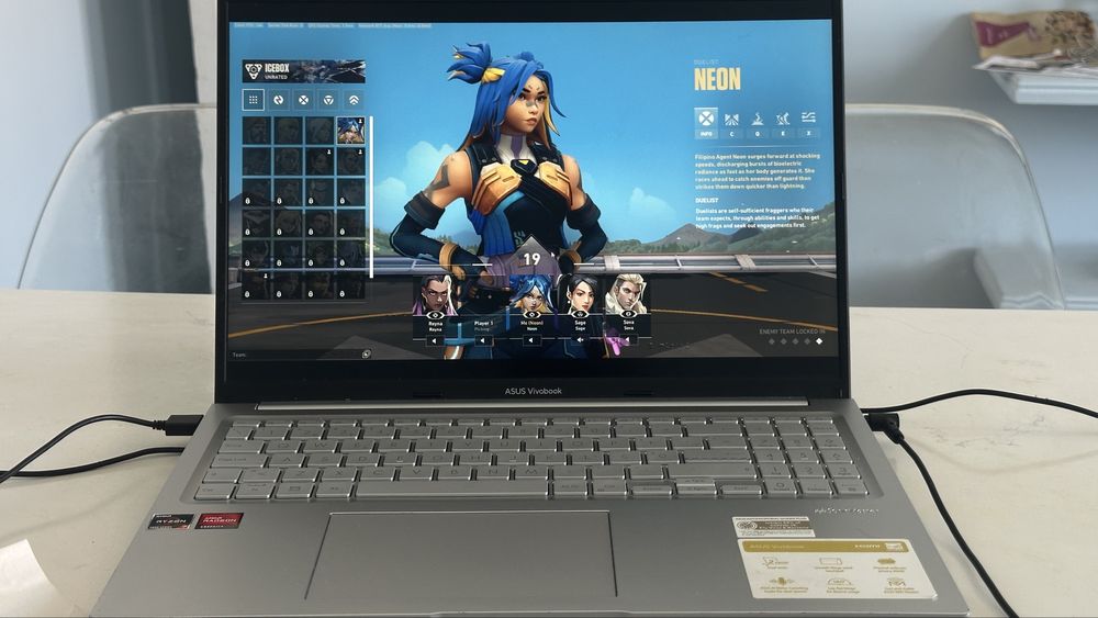 ASUS Vivobook 15 - Ryzen 7/16GB RAM/ SSS 512GB- Excellent Condition