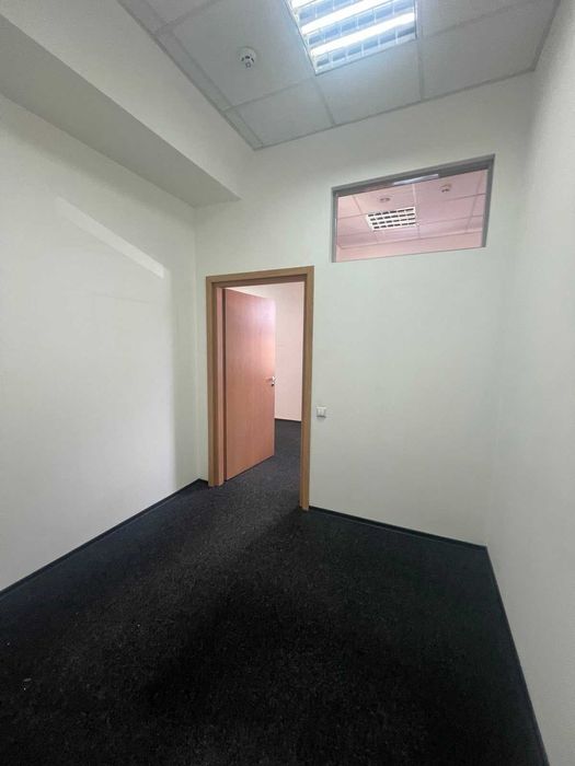 Офіс 69 м.кв. Вокзальна, Бізнес центр, Солом 'янский р-н. Власник