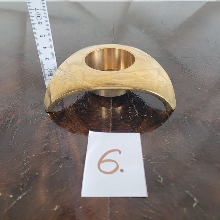 Вінтажні підсвічники.