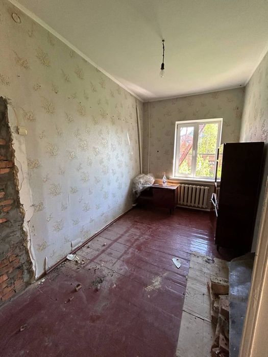 Частина будинку, одноповерховий з горищем. Зупинка близько! 32676