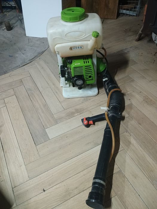 Бензо обприскукавач