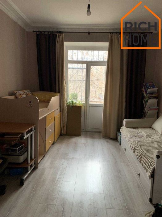 Продажа • 2к квартира • 50 м² • 2 этаж • Раздельные комнаты • Центр • #146797