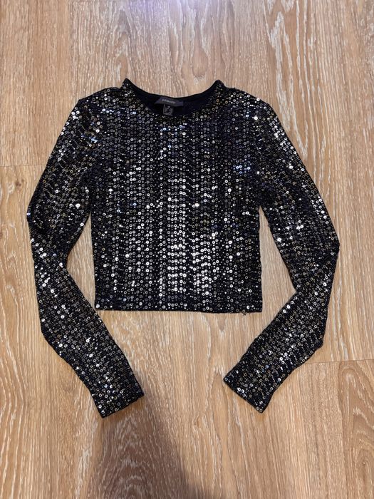 Кофтинка з паєтками