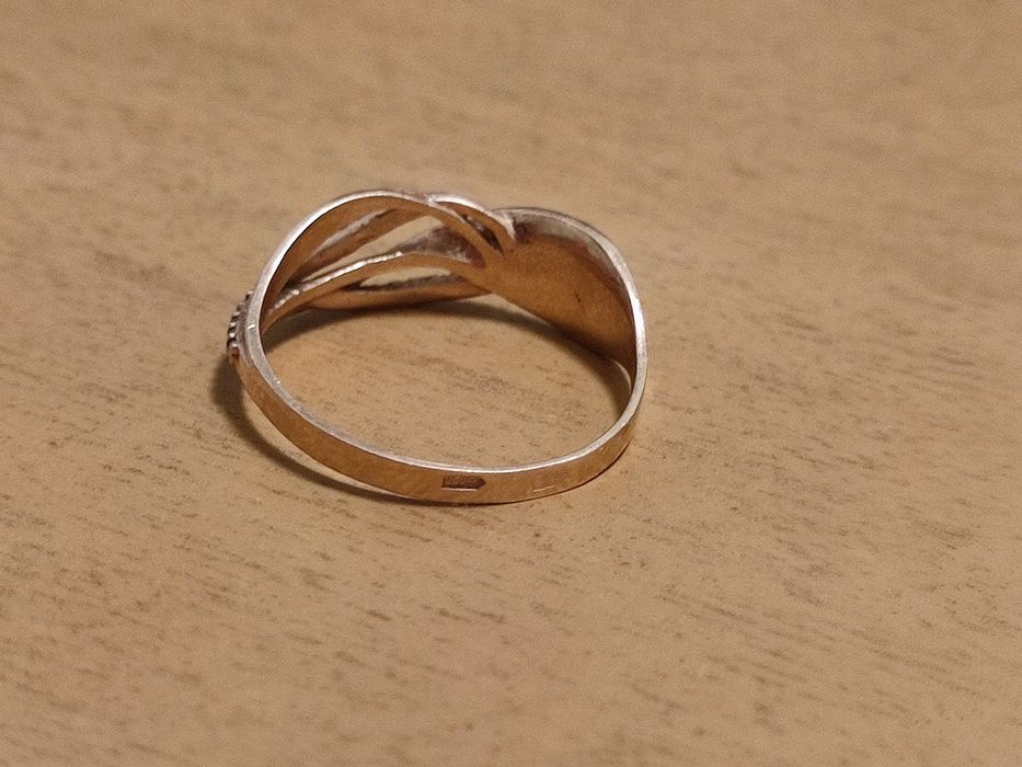 Продам золотое кольцо