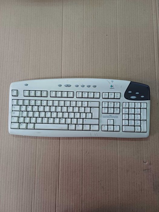 Teclados diversos