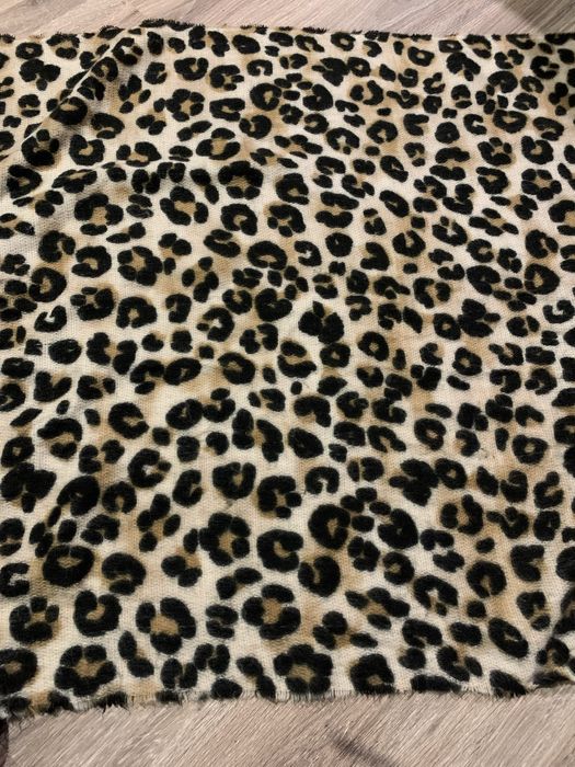 Мʼякий ,теплий шарф -накидка  з леопардовим принтом