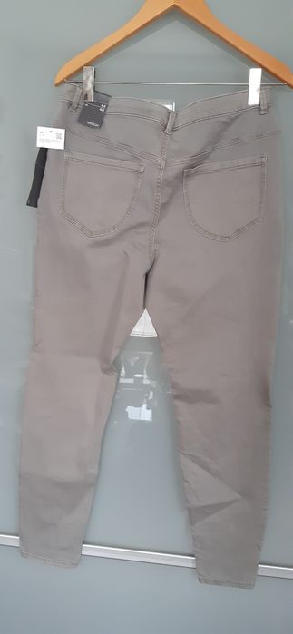 Spodnie bardzo razciągliwe STRETCH