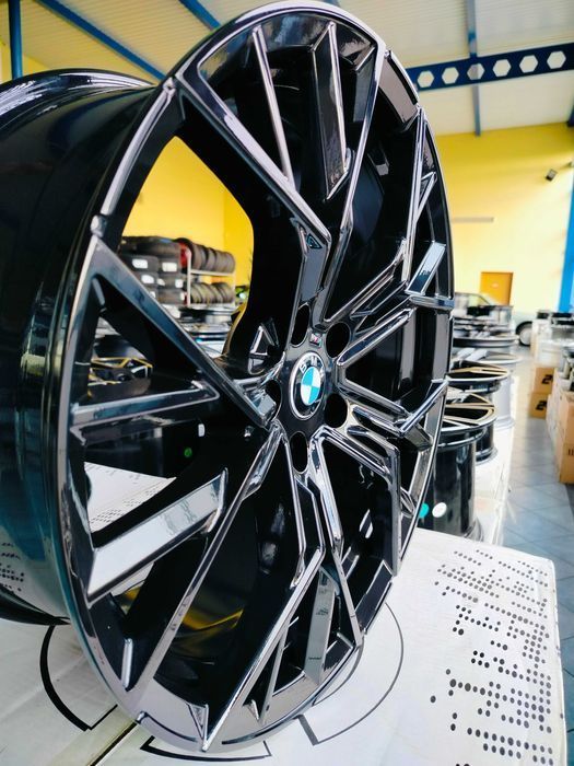 Felgi aluminiowe BMW dwie szerokości czarne 19 cali
