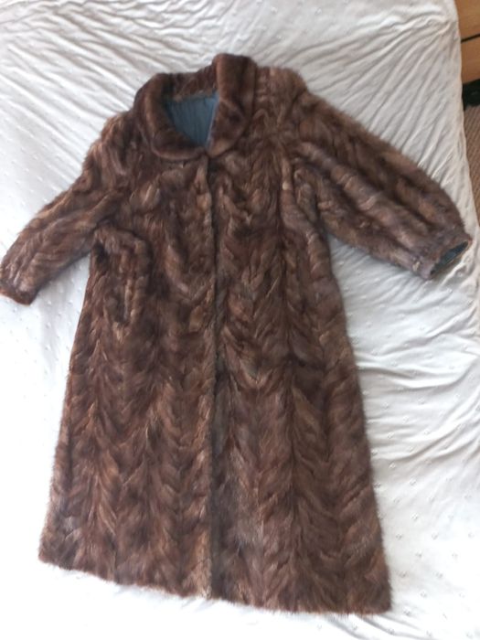 Futro z norek, długie. Stan bdb