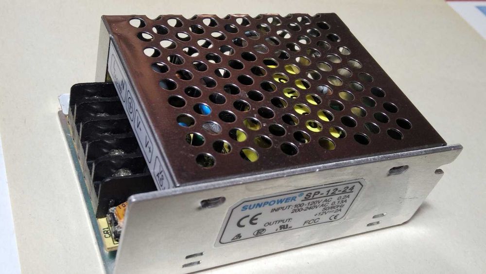 Блок питания 12V на 2А с подстройкой напряжения, проверен