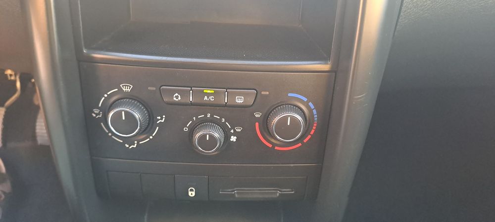 207 Gasolina 2010 35.000 kms!