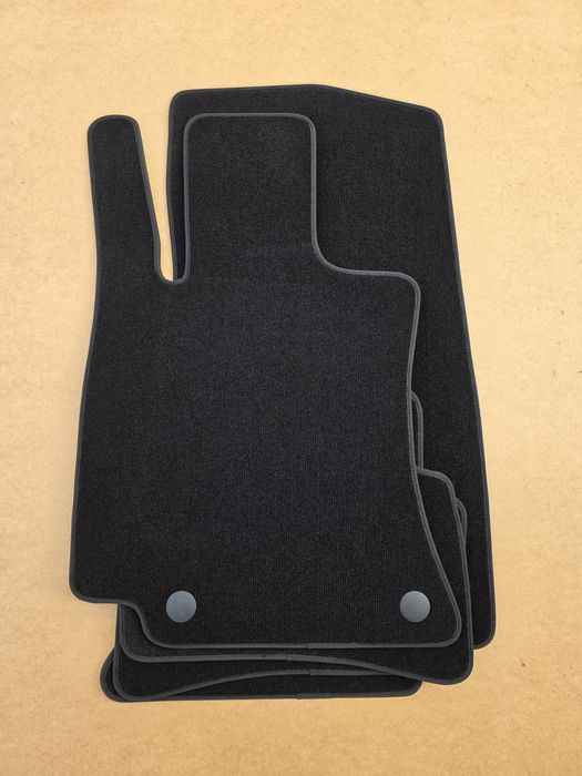 Коврики Mercedes-Benz E-class W214 / S214 нові велюрові