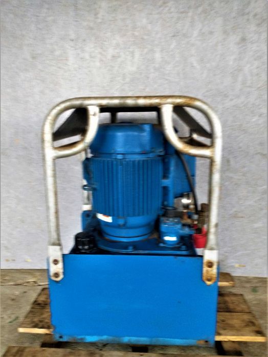 Agregat, zasilacz hydrauliczny 5,6 kW.