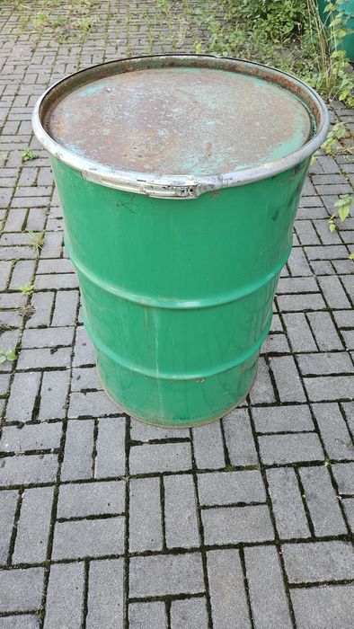 Beczki stalowe 200l