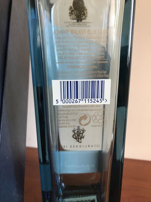 Упаковка для алкоголя Blue Label 700 ml  с бутылкой (оригинал)