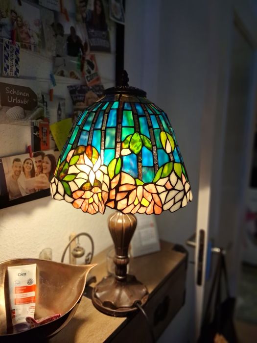 Piękna lampa styl Tiffany. Witrażowa.