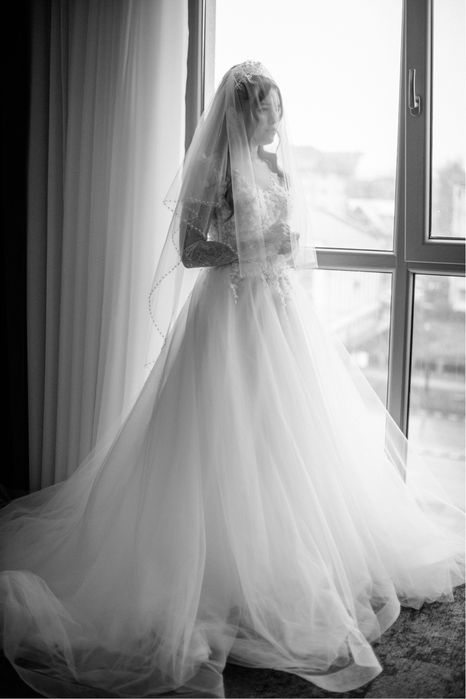 Продам дуже гарну весільну сукню