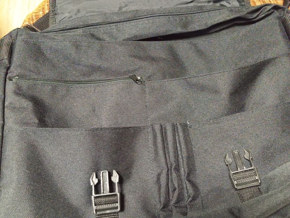 Torba czarna  dużo schowków