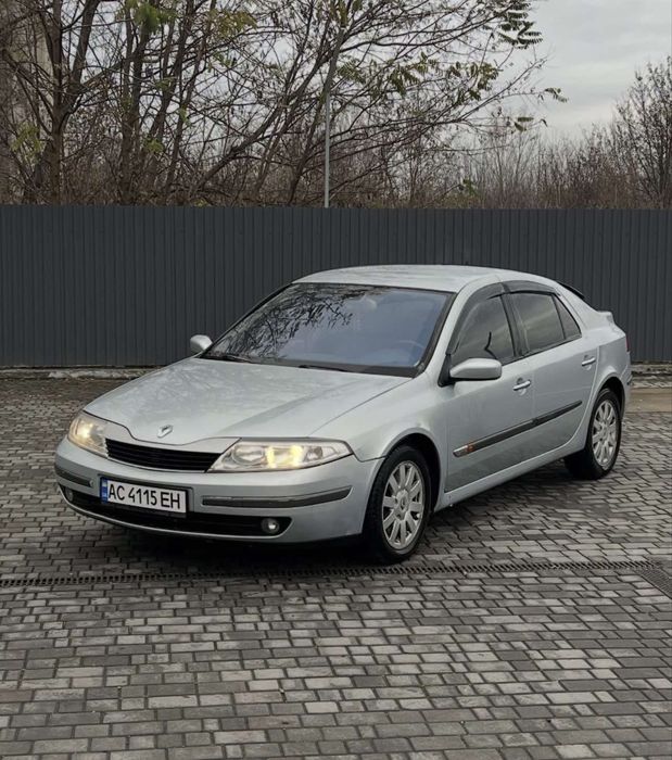 2003 рік 2.0 бенз рено лагуна