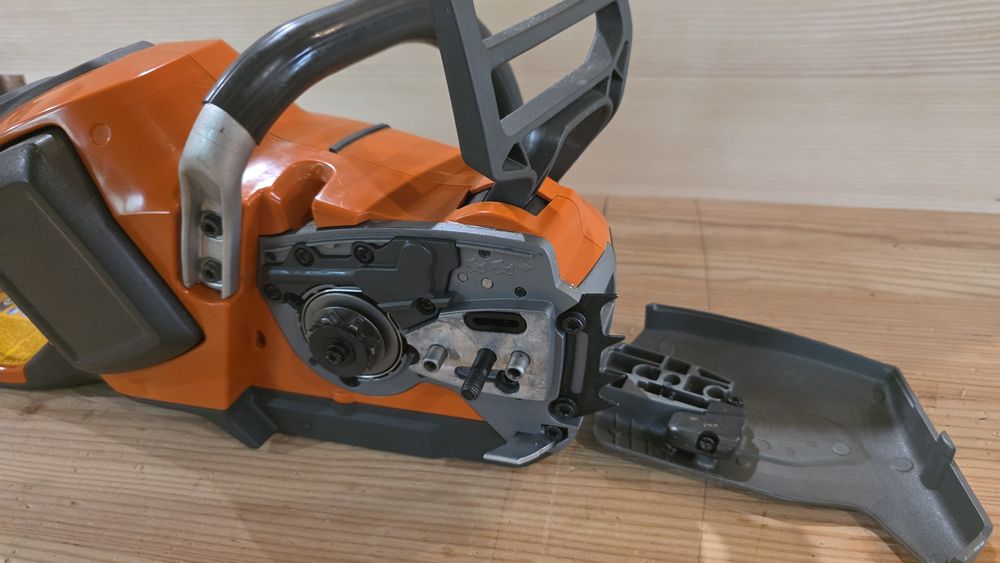 Husqvarna 540i XP Акумуляторна ланцюгова пилка з акумулятором і З/У
