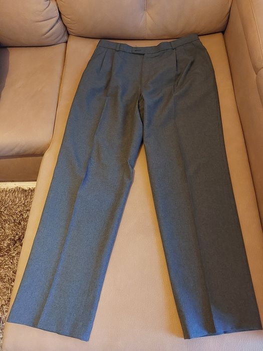 Calças cinza de fato homem 46