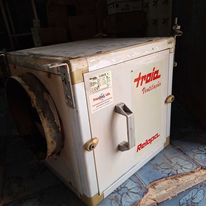 Exaustor Industrial e Hoot grande tiragem para copas ,cozinhas ou outros