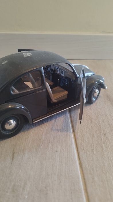 Carros de coleção Ferrari Porsche e VW