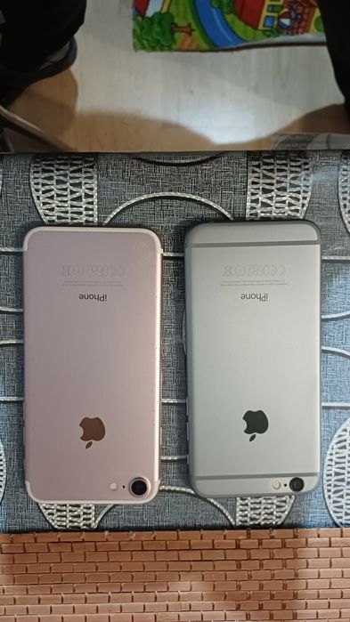 Sprzedam 2 iPhone.
