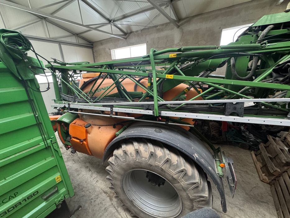 Opryskiwacz Amazone UX4200