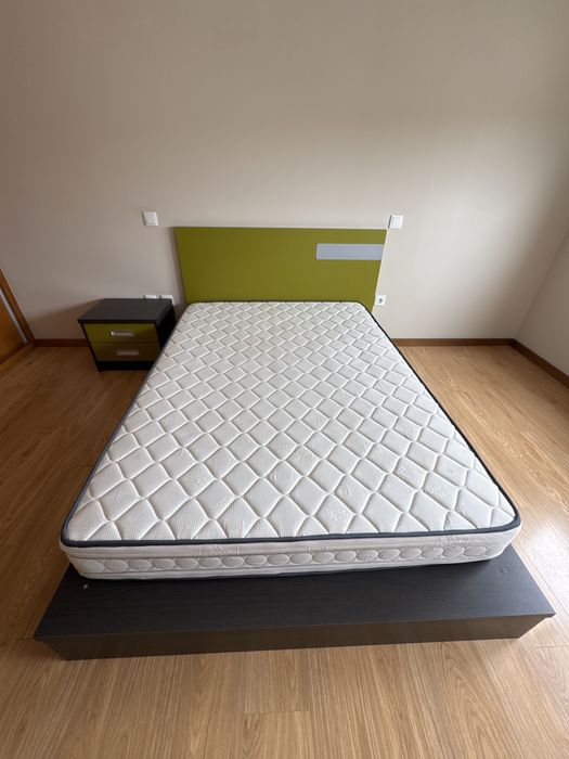 Mobilia de quarto completo com televisão