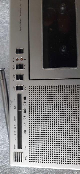 Radiomagnetofon  Grundig cr-180