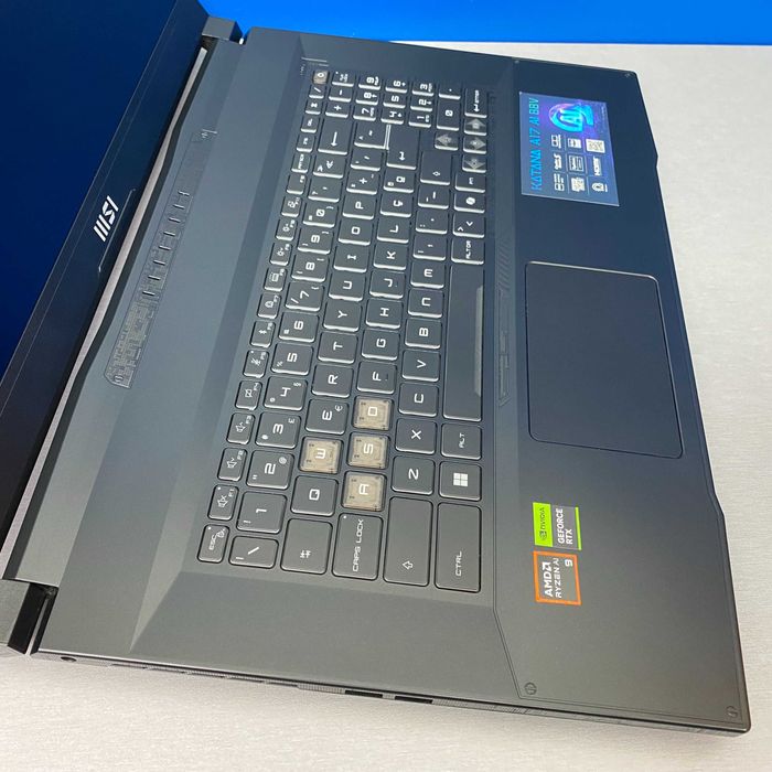 MSI Katana A17 AI B8VF - 17.3" 240Hz | Ryzen 9 8945HS/32GB/RTX 4060