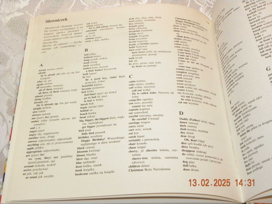 John , Spot and Muff on Holiday - podręcznik + 9 kart do wycinania