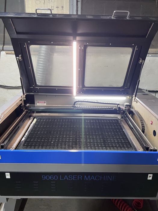 Лазерний станок чпу