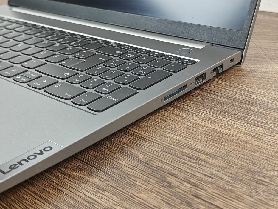 Lenovo ThinkBook 15 G4 IAP / Ryzen 5 4500U / 8GB / 256GB SSD / FHD IPS / Grade B