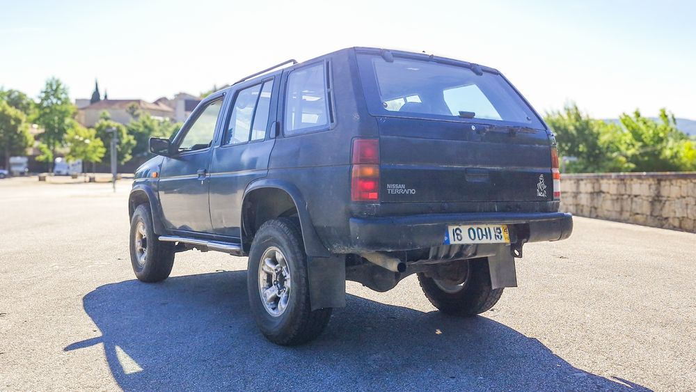 Nissan terrano 1