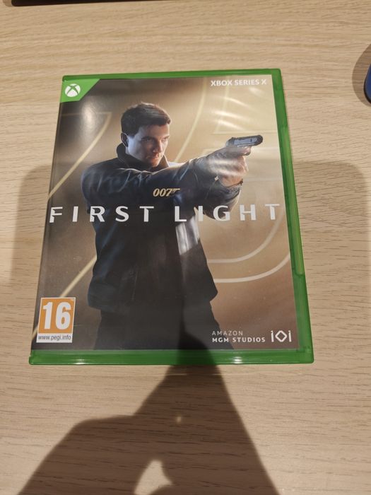 Gra 007 First Light Xbox stan idealny