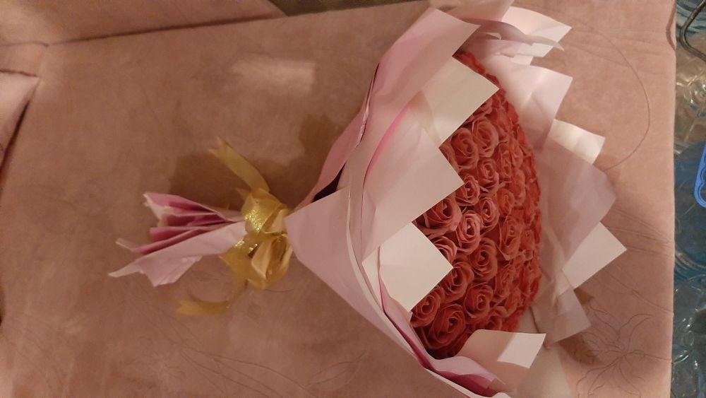 Букет из искусственных роз 61 шт.