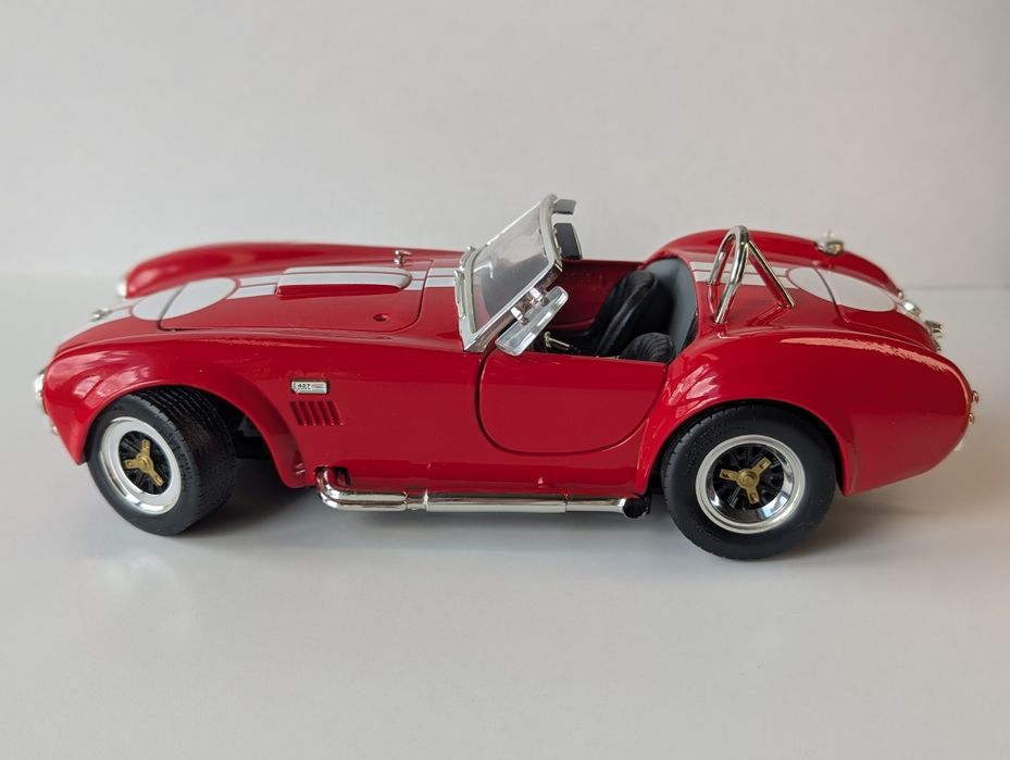 1/18 1964 Shelby Cobra 427 S/C Road Signature Модель Машинка Шелбі