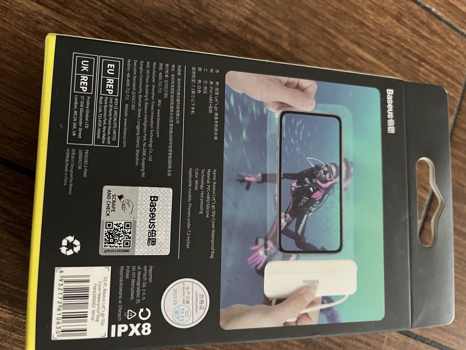 Nowe etui na telefon do wody basenu