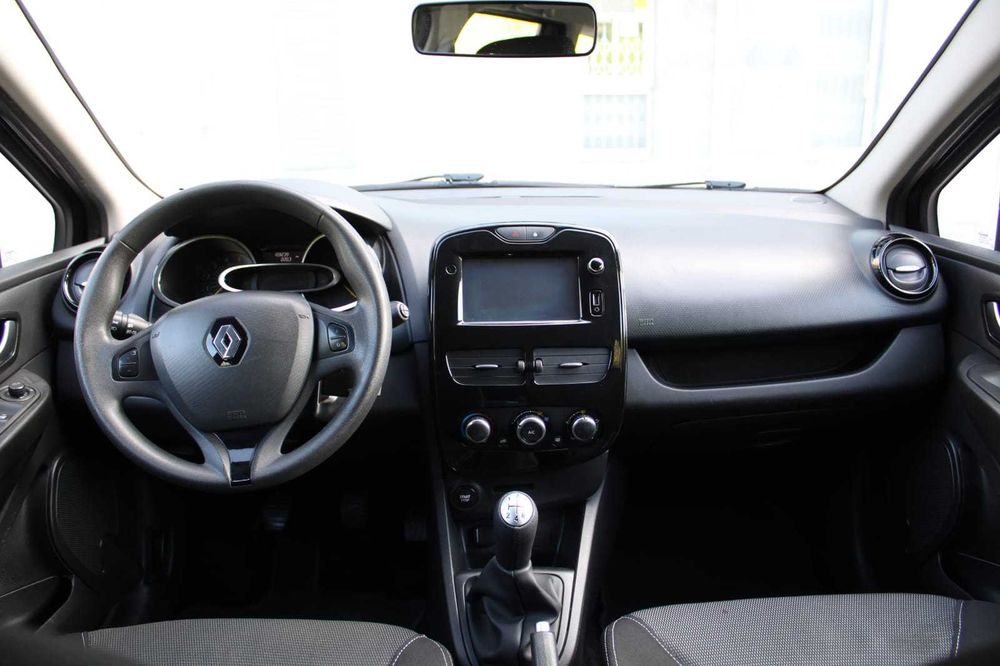 Renault Clio — fotografia 5