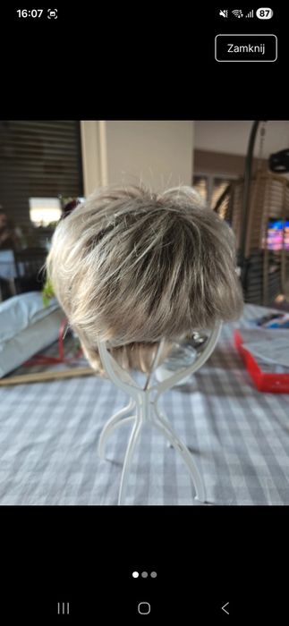 Peruka krótkie włosy naturalne