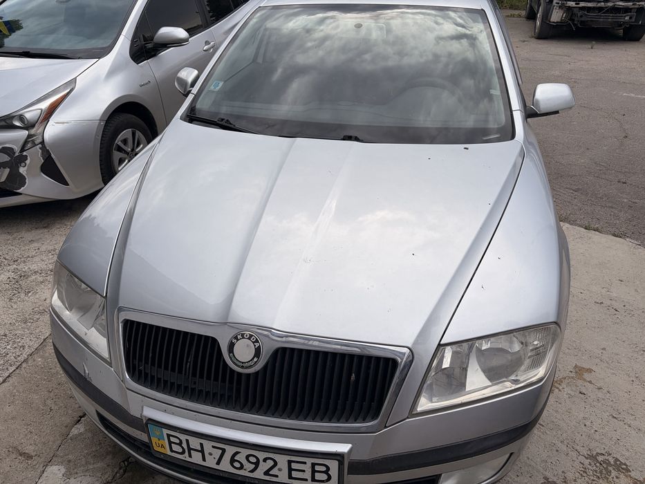 Октавия 2008 1.6 хорошее состояние