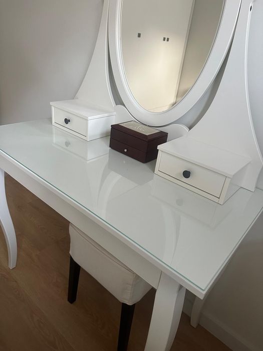 Mesa de maquilhagem